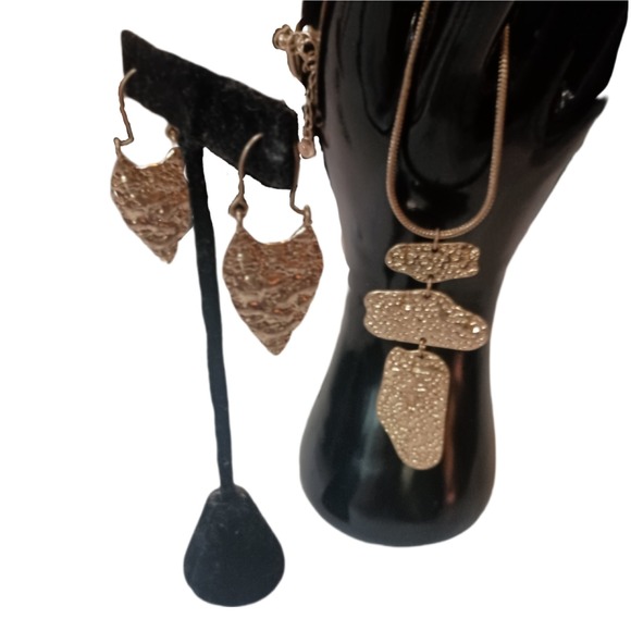 Nanette Lepore Necklace and Earrings Set Textured Gold Tone Dangle NWOT SKUJ030 - Picture 1 of 6